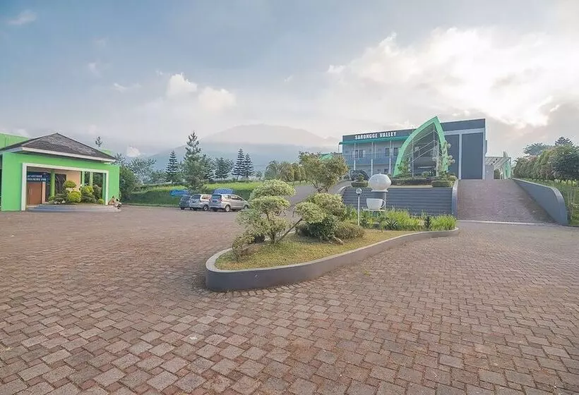 Hotelli Reddoorz Syariah @ Sarongge Cianjur