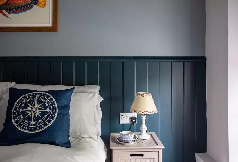 هتل The Spice Ship