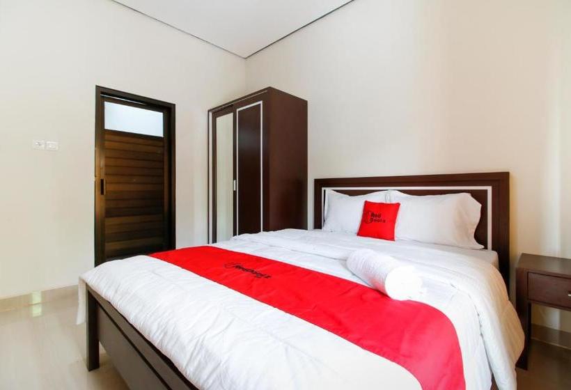 פנסיון Reddoorz @ Jalan Palagan