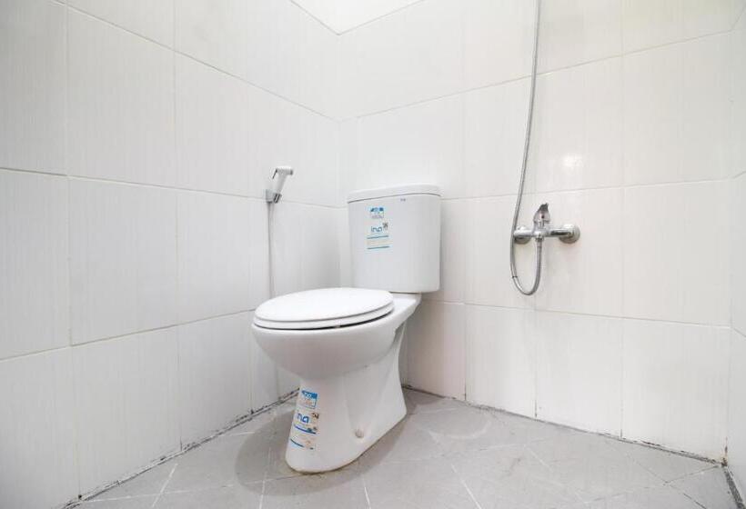 פנסיון Reddoorz @ Jalan Palagan