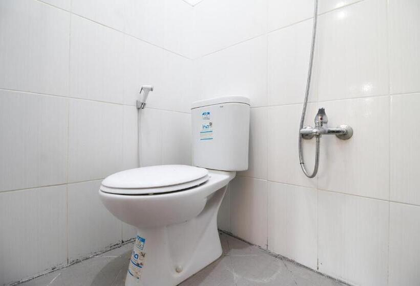 פנסיון Reddoorz @ Jalan Palagan