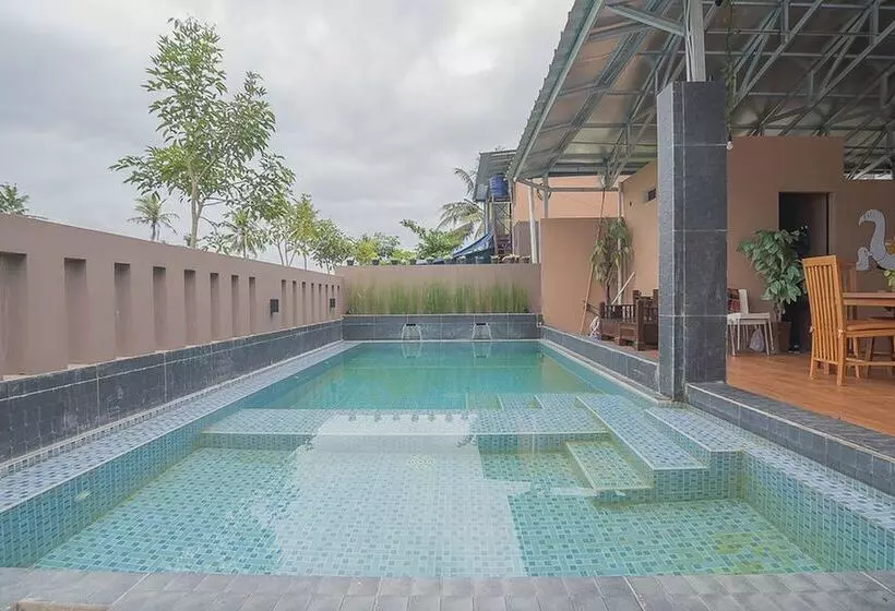 Reddoorz Hostel @ Grand Pangandaran