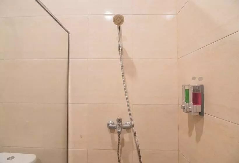 Reddoorz Hostel @ Grand Pangandaran