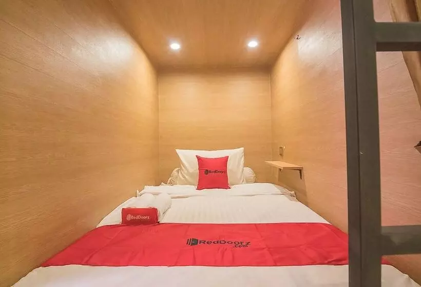 Reddoorz Hostel @ Grand Pangandaran