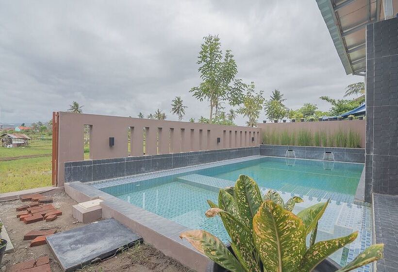 Reddoorz Hostel @ Grand Pangandaran