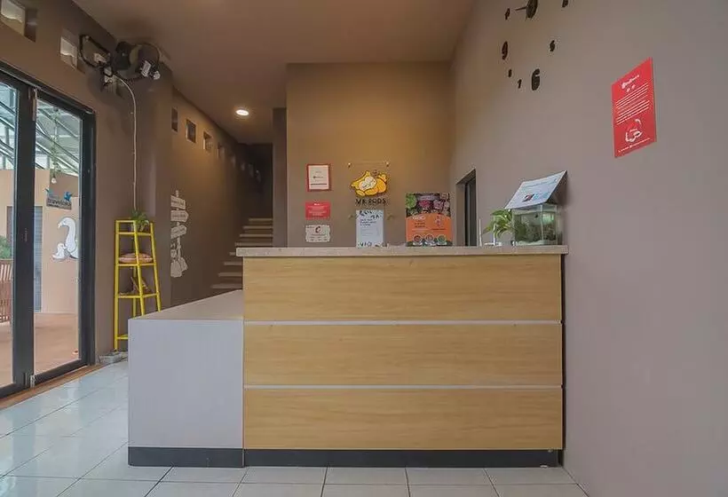 Reddoorz Hostel @ Grand Pangandaran