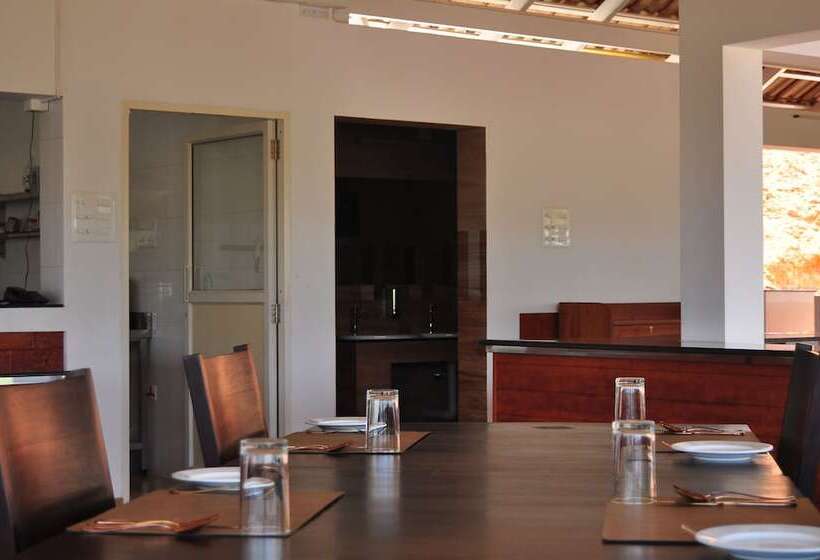 منتجع Indimasi  Ayurveda & Healing Village