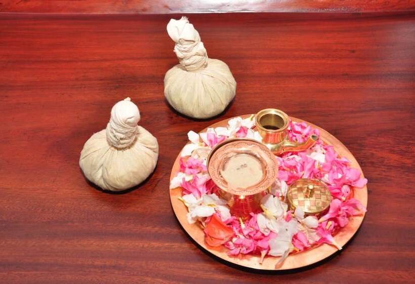 منتجع Indimasi  Ayurveda & Healing Village