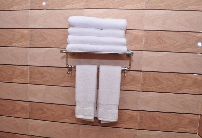 منتجع Indimasi  Ayurveda & Healing Village