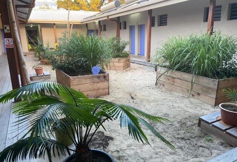 هاستل Auberge De Poé