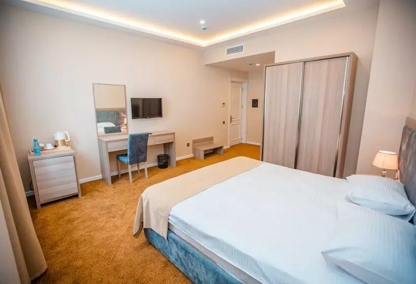 هتل Grand Midway
