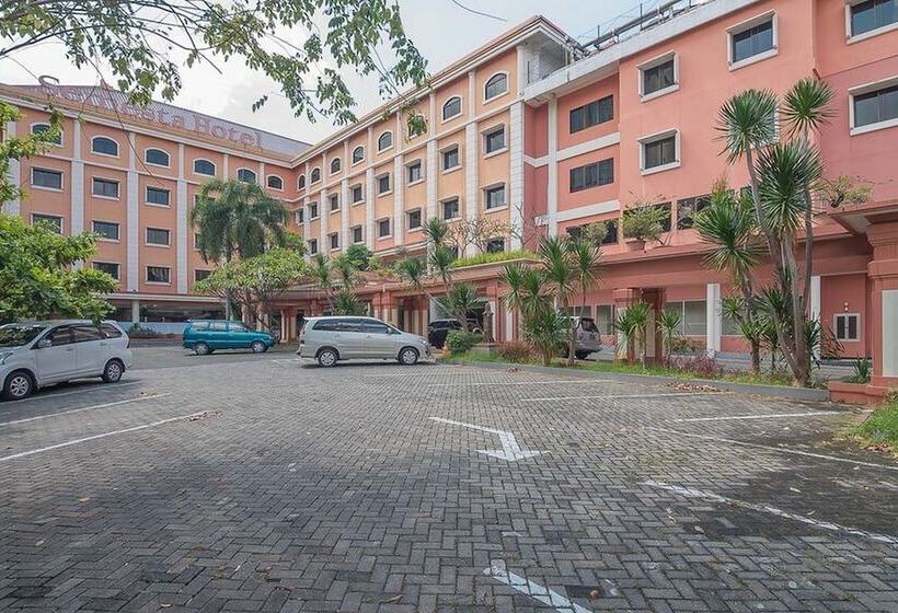 בית מלון כפרי Reddoorz Premium Syariah @ Semarang City Center