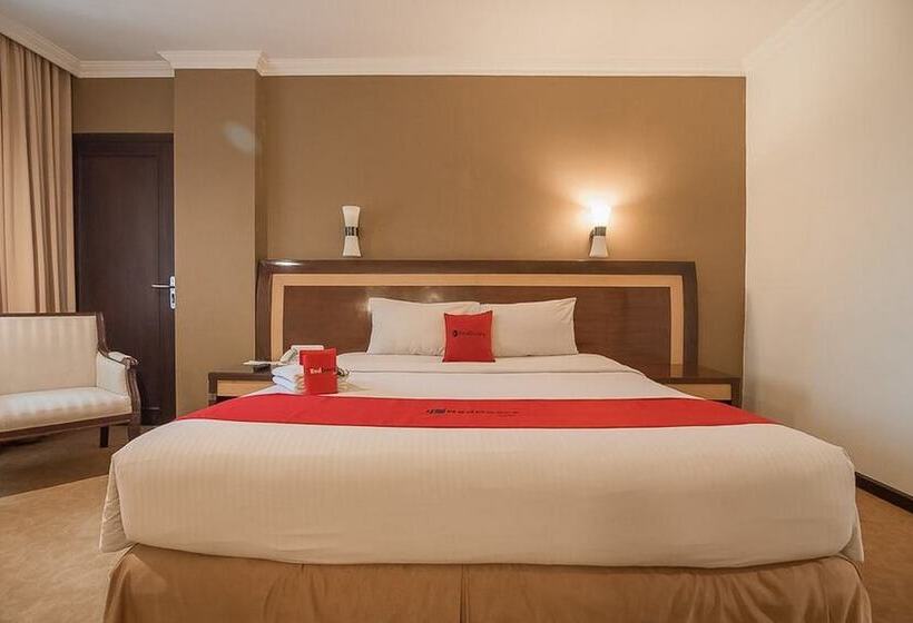 בית מלון כפרי Reddoorz Premium Syariah @ Semarang City Center