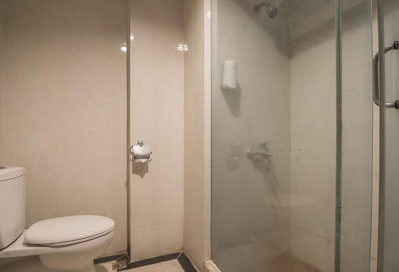 בית מלון כפרי Reddoorz Premium Syariah @ Semarang City Center