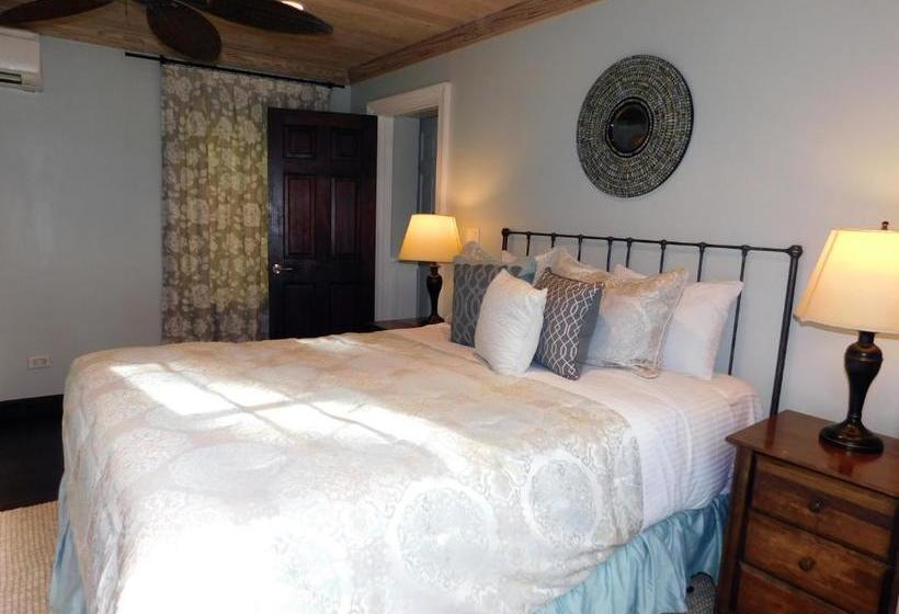 هتل Sapodilla House