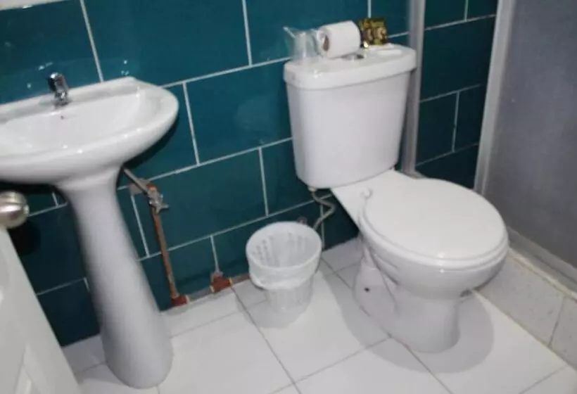 Majatalo Julius Hostal, Desde Las 14 Horas Hasta 12 Del Mediodía