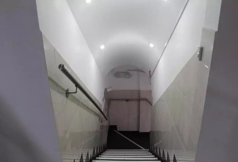 Majatalo Julius Hostal, Desde Las 14 Horas Hasta 12 Del Mediodía