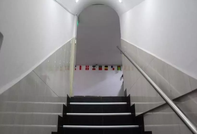 Majatalo Julius Hostal, Desde Las 14 Horas Hasta 12 Del Mediodía