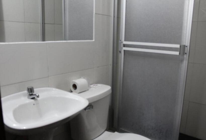 Panzió Julius Hostal, Desde Las 14 Horas Hasta 12 Del Mediodía