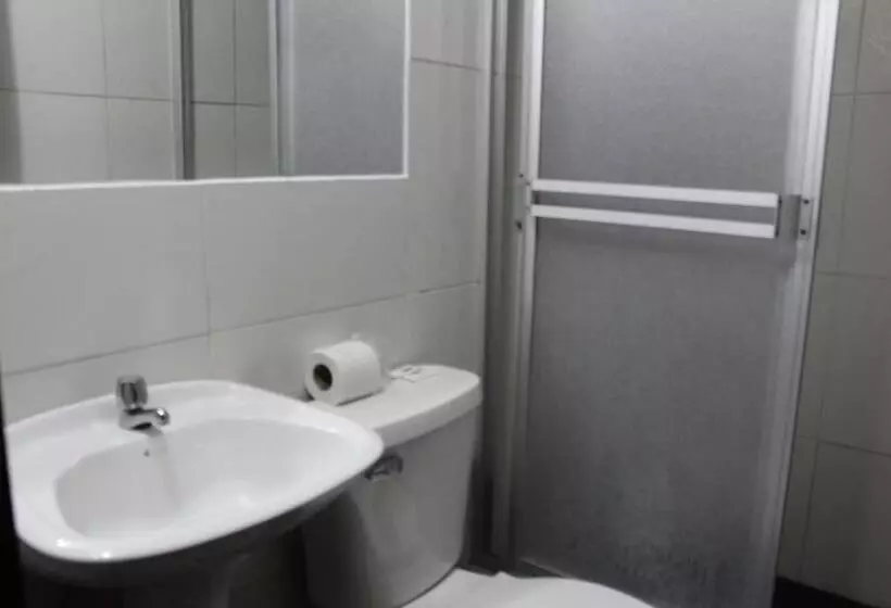 Majatalo Julius Hostal, Desde Las 14 Horas Hasta 12 Del Mediodía