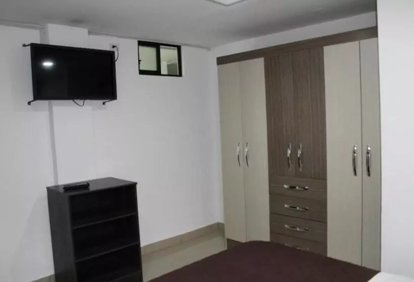 Majatalo Julius Hostal, Desde Las 14 Horas Hasta 12 Del Mediodía