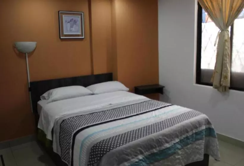 Majatalo Julius Hostal, Desde Las 14 Horas Hasta 12 Del Mediodía