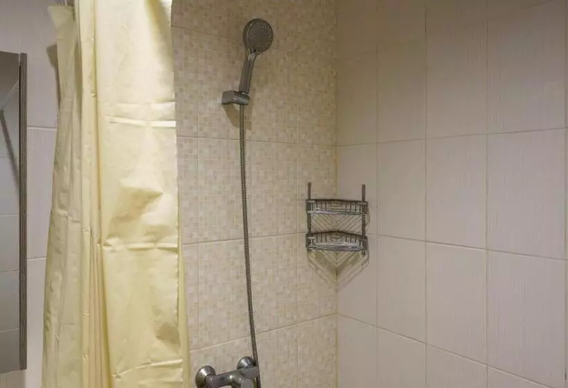 Majatalo Reddoorz Plus Near Exit Toll Puncak 2