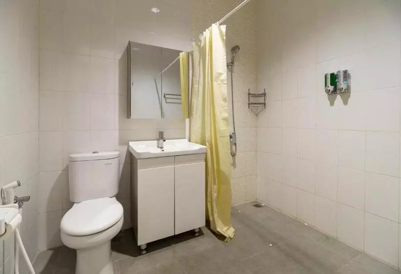 Majatalo Reddoorz Plus Near Exit Toll Puncak 2