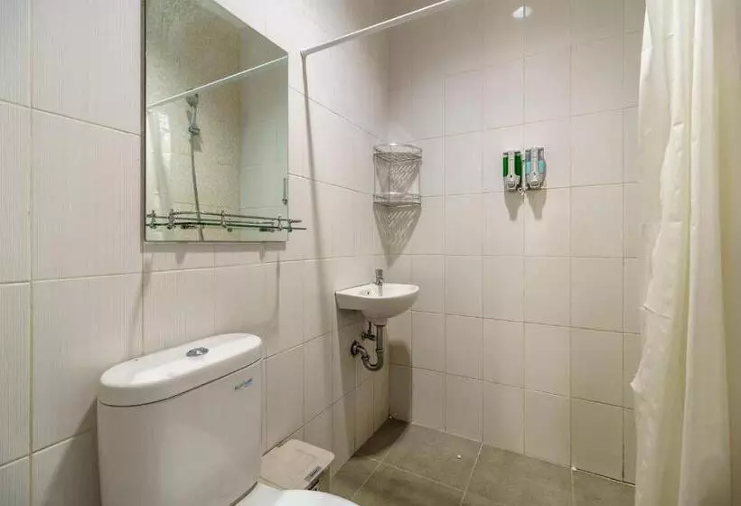 Majatalo Reddoorz Plus Near Exit Toll Puncak 2