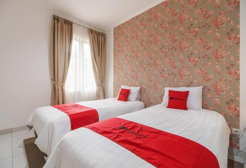 Pensione Reddoorz Plus Near Exit Toll Puncak 2