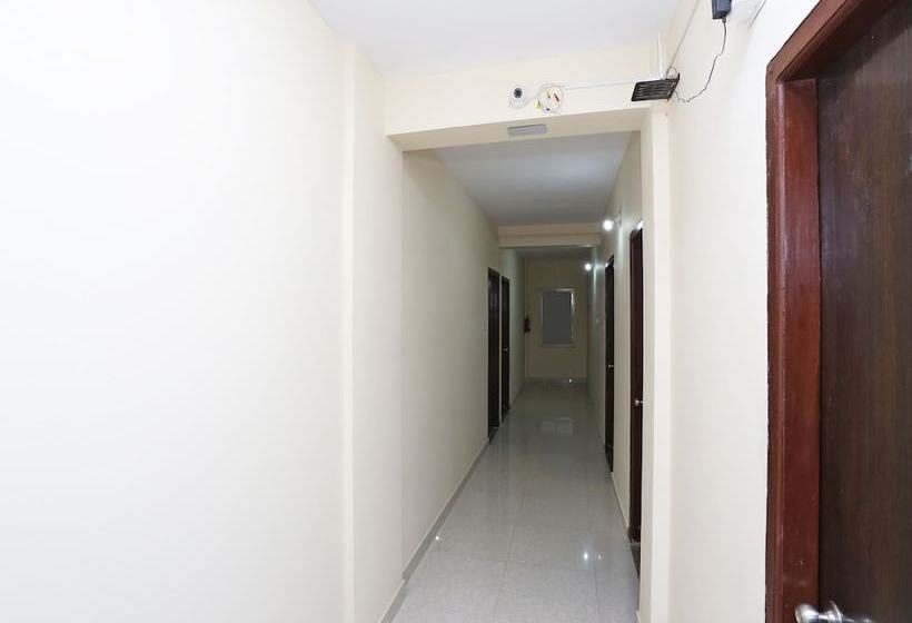 Hotel Capital O 37885 Ekamra Inn