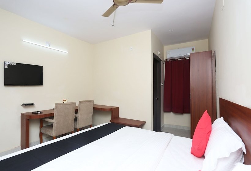 Hotel Capital O 37885 Ekamra Inn