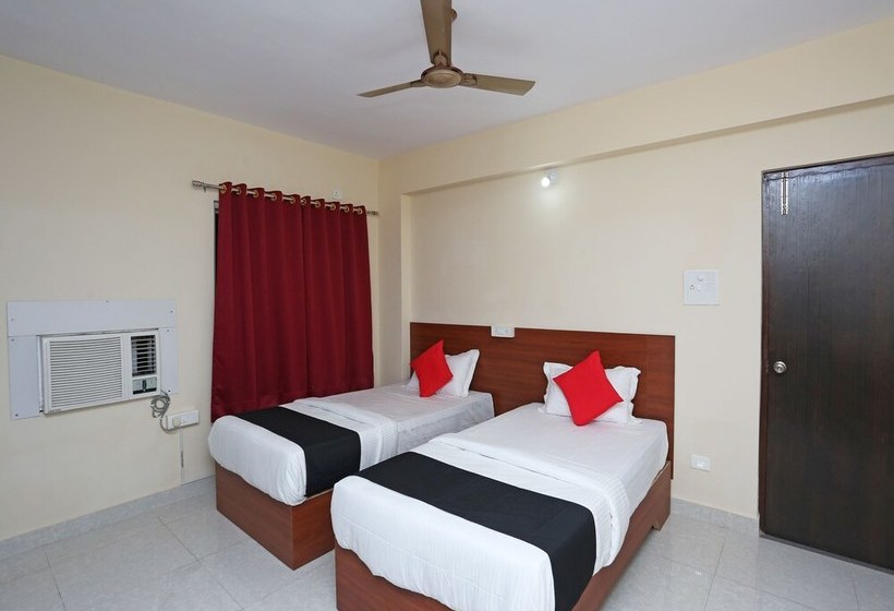 Hotel Capital O 37885 Ekamra Inn