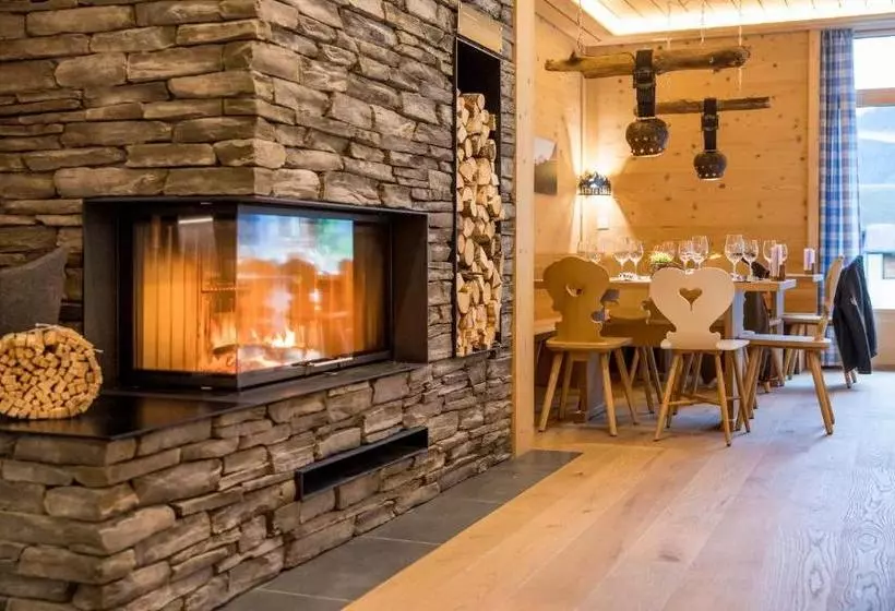 Hotelli Gadmer Lodge   Dein Zuhause In Den Bergen