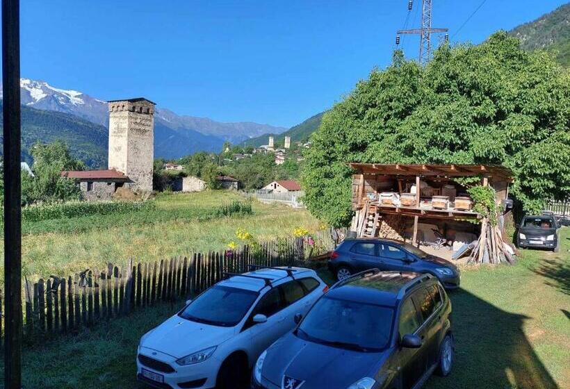 پانسیون Bombora