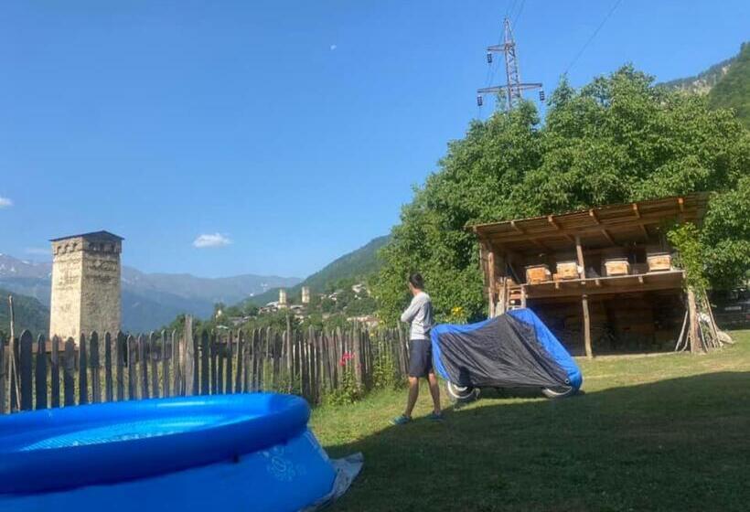 پانسیون Bombora