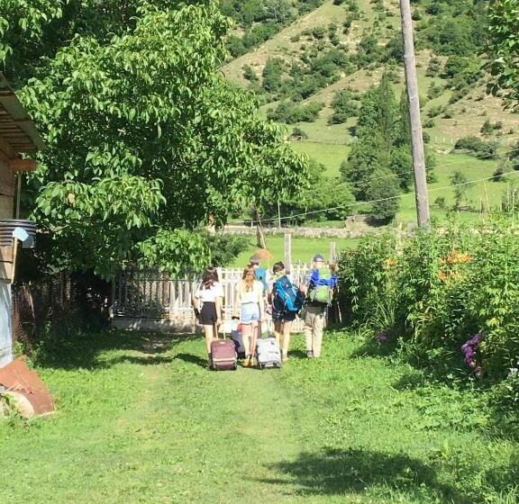 پانسیون Bombora