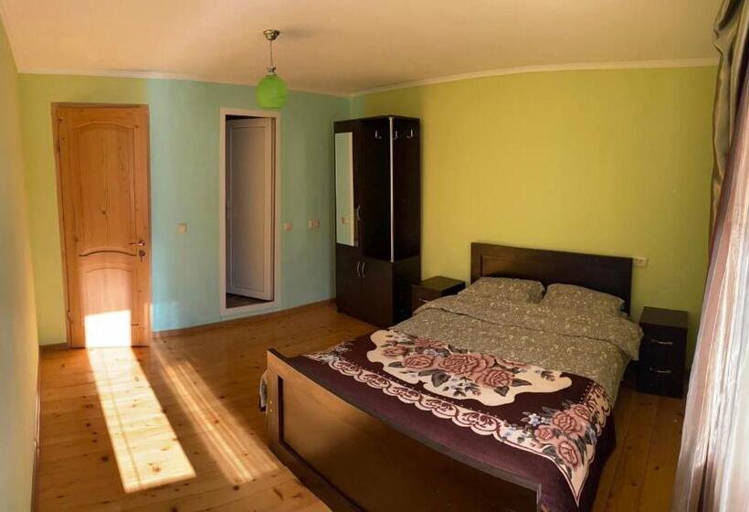 پانسیون Bombora