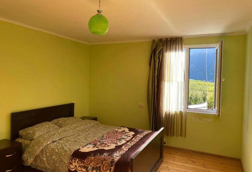 پانسیون Bombora