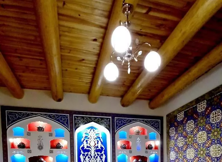 پانسیون Koh I Noor