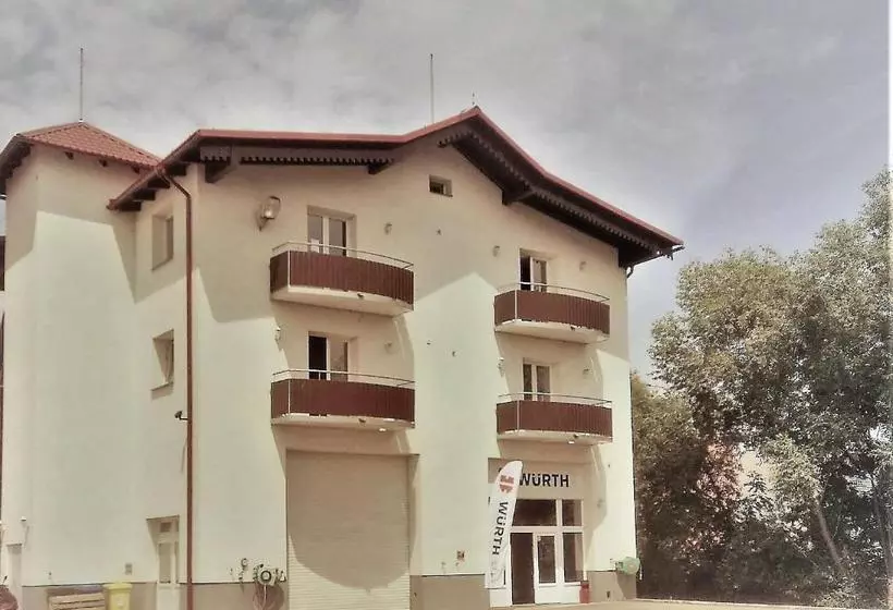 ユースホステル Mitrans