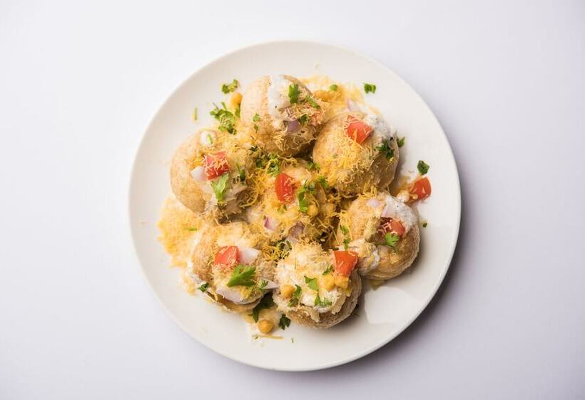 ホテル Capital O 37234 Reejas Inns  N  Suites