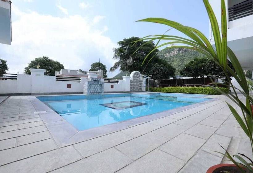 فندق Harmony Blue Udaipur