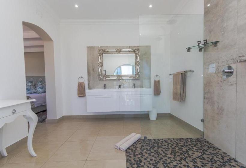 بنسيون Villa Capri Guesthouse Ballito