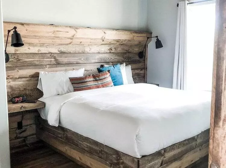 Retkeilymaja Lone Point Cellars