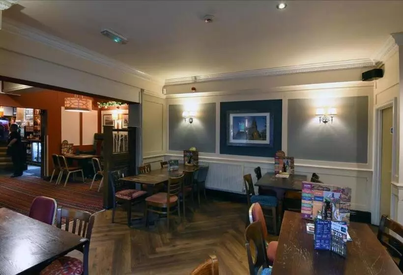 Hotelli Royal Oak By Greene King Inns