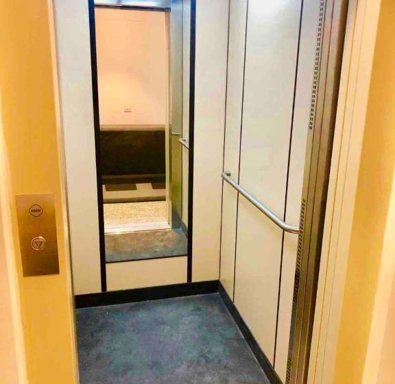 پانسیون Alojamiento Mataro Parc