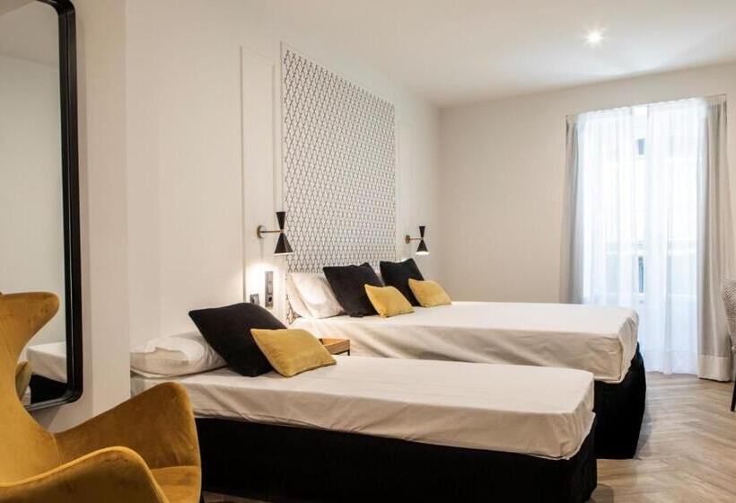 بنسيون Blanq Comedias