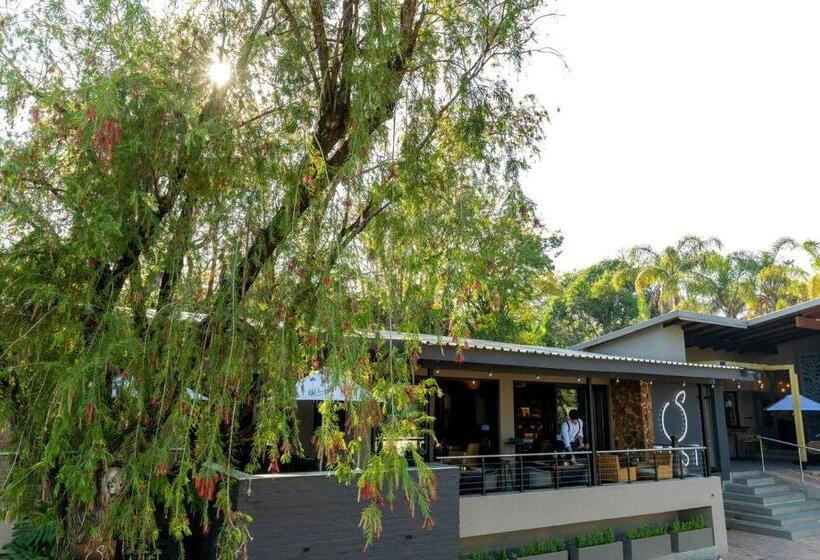 פנסיון Lowveld Living Guesthouse