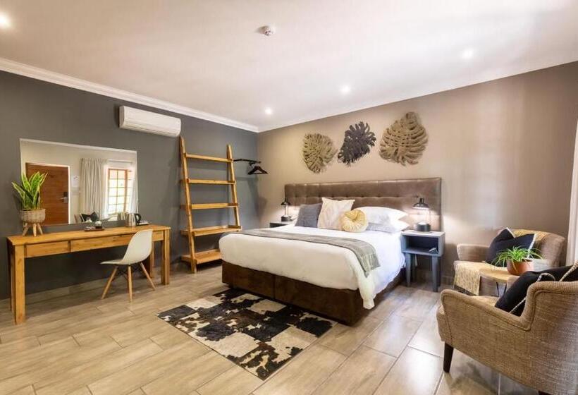 פנסיון Lowveld Living Guesthouse